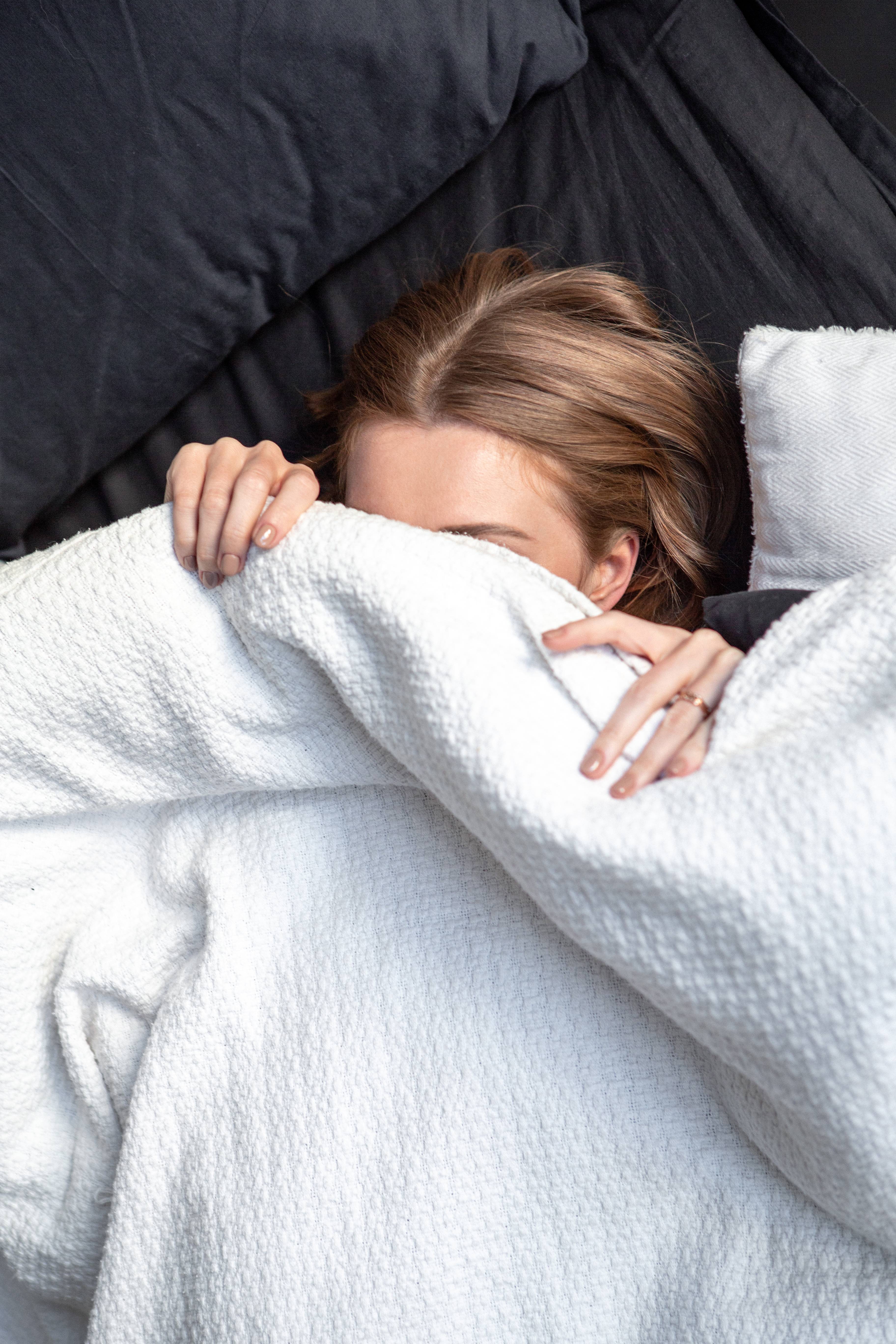 Je suis fatiguée mais je n'arrive pas à dormir